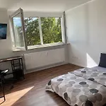 Schoenes Apartment In Messe Naehe